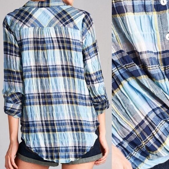 Lightweight Plaid Twist Front Top - Picture 6 of 12